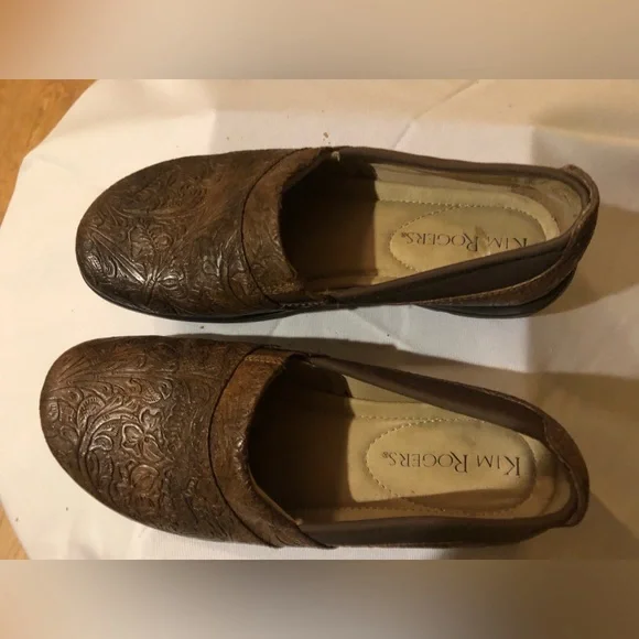 Kim Rodgers Embossed Brown Loafers Size 6 - Picture 4 of 9